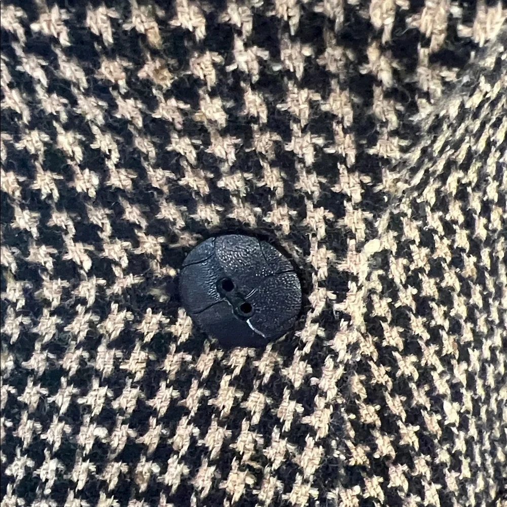 Anne Fontaine Black and Brown Houndstooth Ruffle-Trim Knit Blazer - Picture 4 of 5